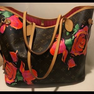 (SOLD) Louis Vuitton Neverfull Roses MM